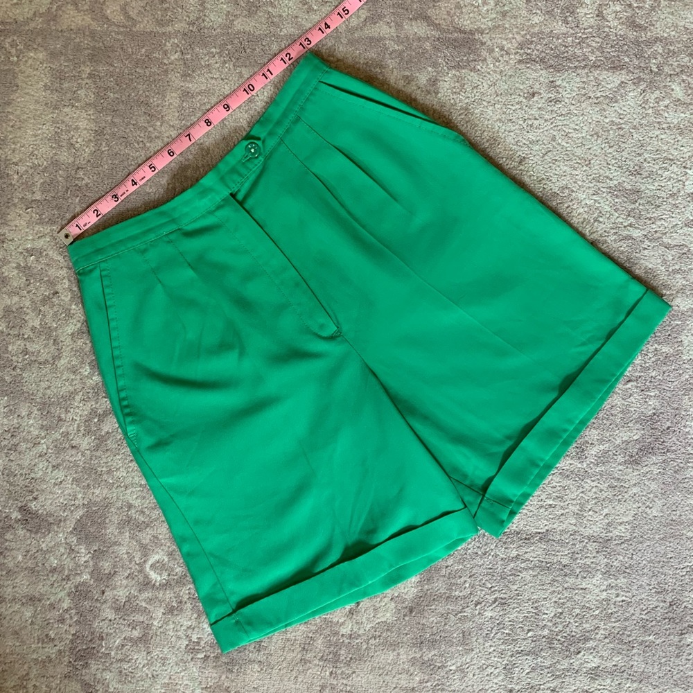 Domino Green Suit Shorts 💚